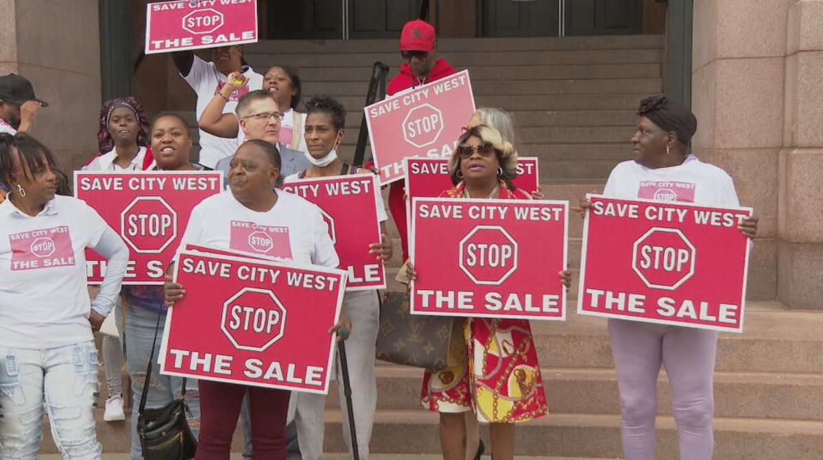 “I think it’s terrible."

Residents packed into Cincinnati City Council chambers, urging the city to stop the sale of some of their homes and warning that longtime tenants could be forced out.

tinyurl.com/2hwvpxjd