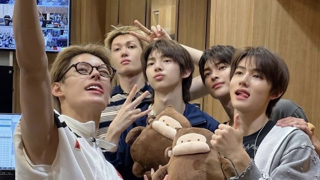 GREEN,ay kece tweet media