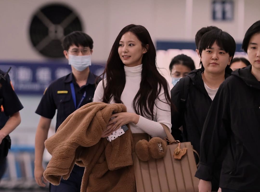 这烤红薯，每一口都让人欲罢不能，吃下去幸福感瞬间满溢。