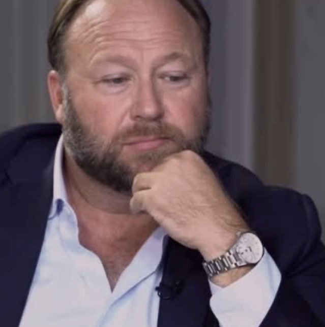 Ricky Laviña tweet media