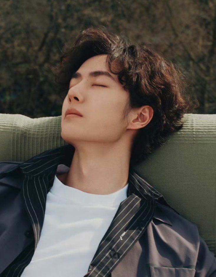 gremlinyibito's tweet photo. good morning to wang yibo and his pretty face 😍 https://t.co/GpPHpHnLnP
