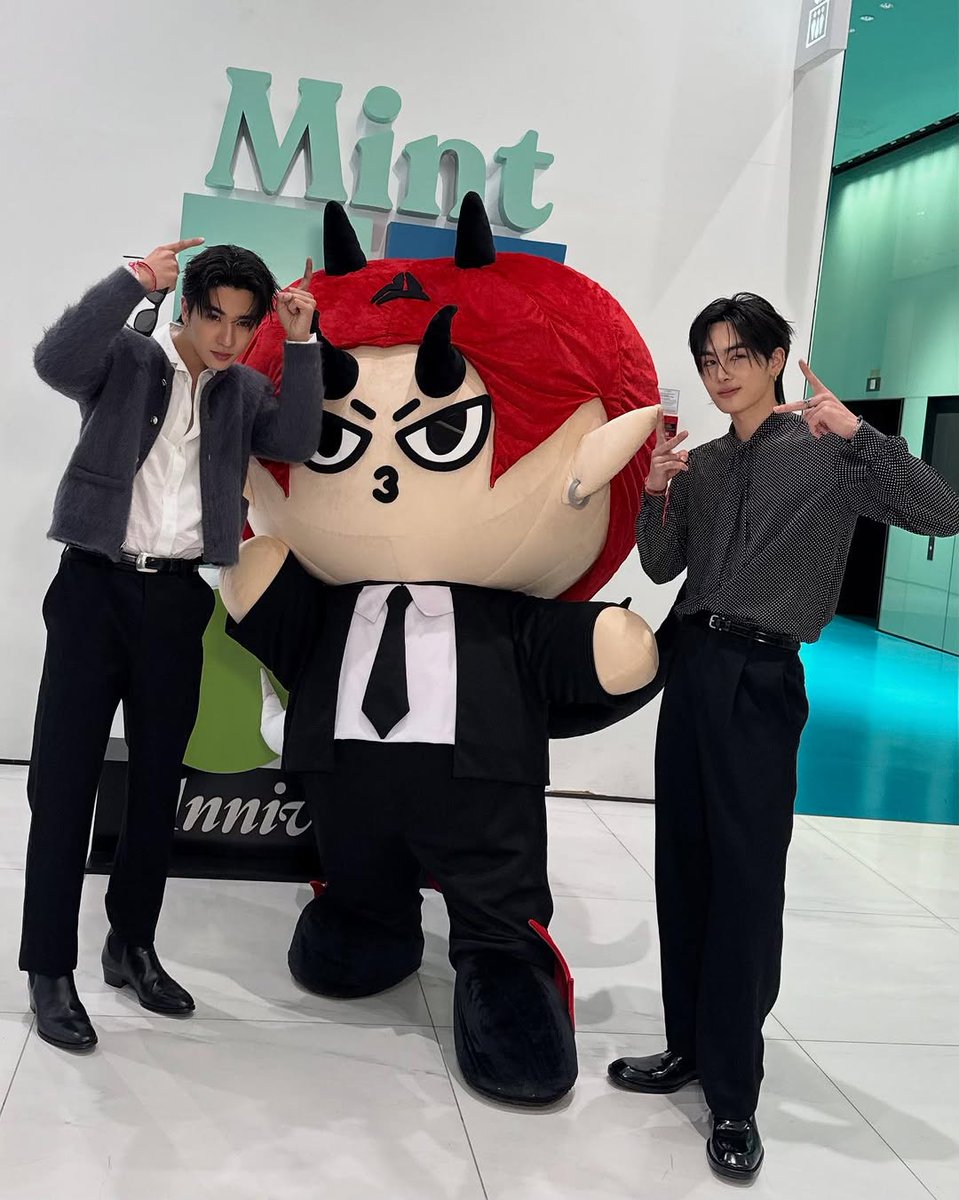 𝑰 𝑺𝒂𝒚 𝑺𝑶𝑳𝑨𝑹 ☀️❥︎PPNARAVIT 🧡☆ tweet media