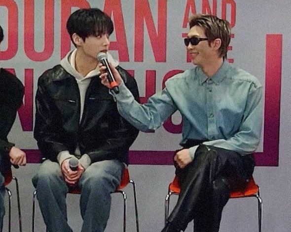 namkook pics tweet media