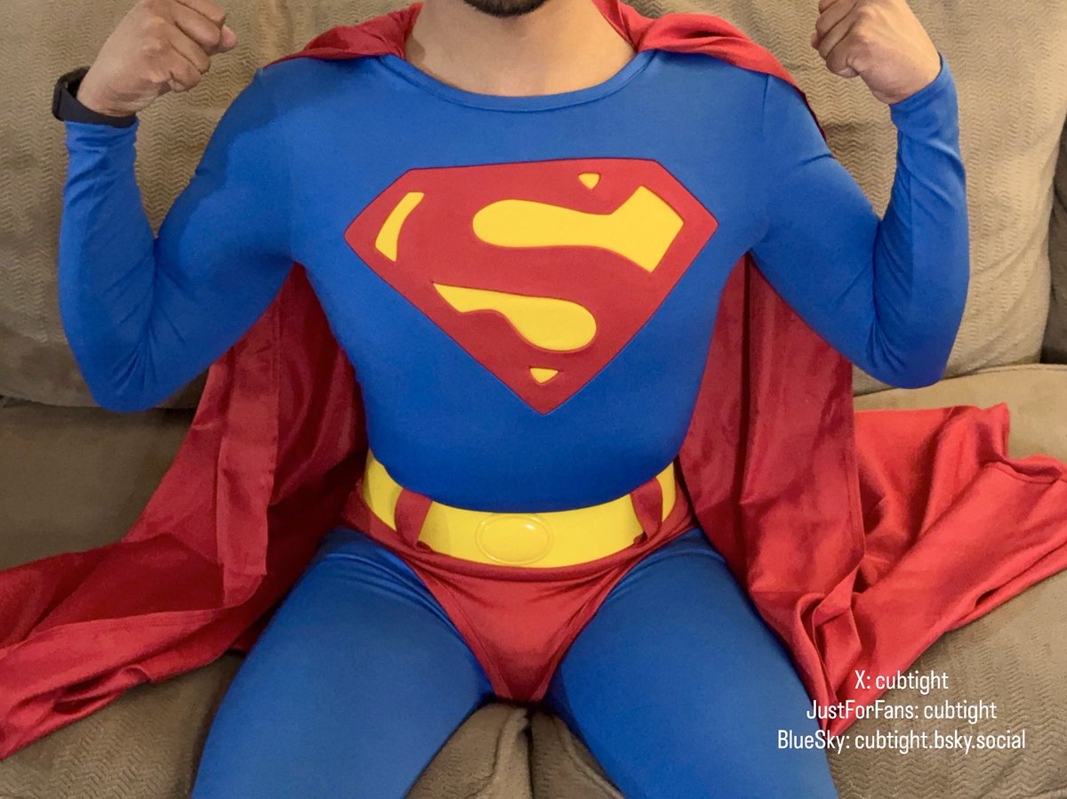 cubtight's tweet photo. Someone tie me up and tease me with some kryptonite! 🪢 #superman #supermanfetish #gearfetish #gay #bulge #underwear #spandexfetish #gaycosplay #roleplay #muscle #balls #heroinperil #gayjock #herointrouble https://t.co/s80z2Rz2IV