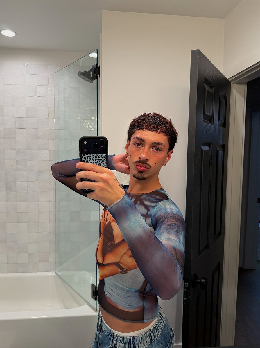 gio 🌟 tweet media