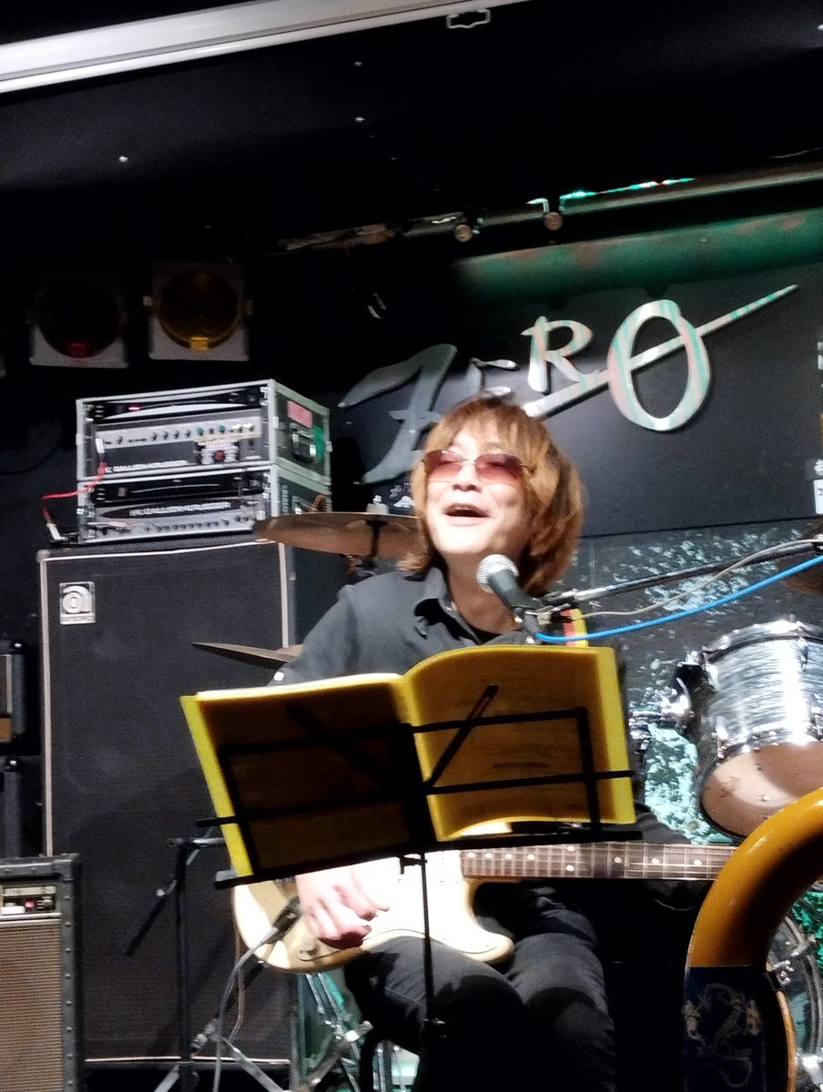 先日はZEROにてイビチコライブでした！さみぃさん企画のライブイベントでしたが、イビチコ結成のきっかけがさみぃさん、そして2012年のこのさみぃさん企画イベントということで、イビチコとしては本当にお世話になりましたのさみぃさん、ZEROに集ったみんなに愛されてました。ありがとうございました！