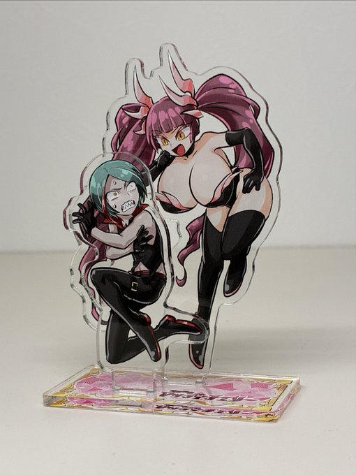 描いていただいたイラストで制作依頼したアクリルジオラマが届きました!
可愛い…レイヤード構成のアクスタ良い…!
#まいどぅーで作ってみた 