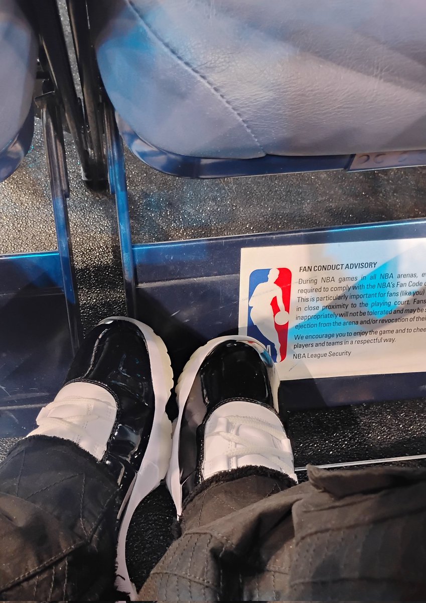 bigg_jay95's tweet image. Bulls/Grizzlies game..... #floorseats #courtside #memphisgrizzlies #nba #fedexforum #explore #grizzlies #bigmemphis #courtsideseats #explorepage #ViralNoTwitter #basketball #grizznation #gritandgrind #sneakerhead #kotd #kicksonfire