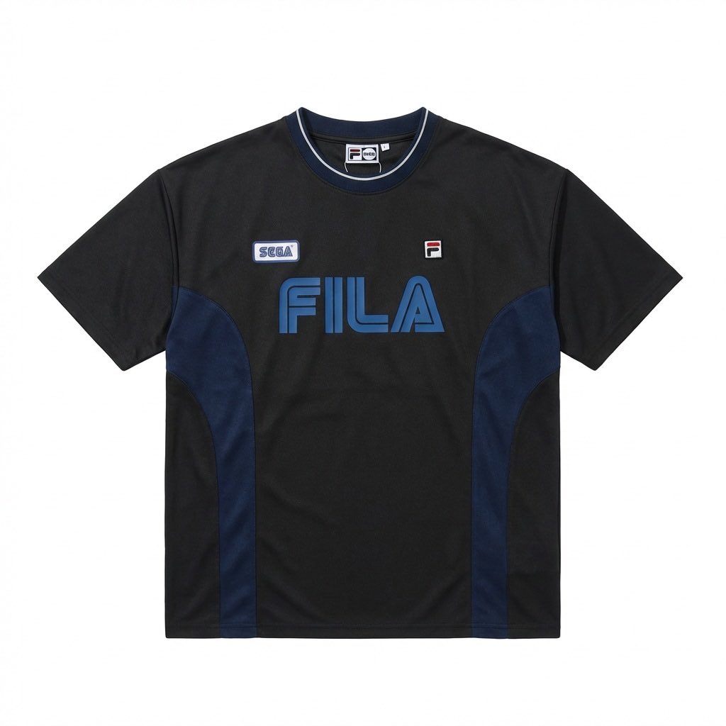 FilaJapan's tweet image. 【FILA × SEGA】Football Collabo Collection
両者の共通点である「フットボールカルチャー」を軸としたコラボレーションコレクションのアパレルライン一部を、4/3（金）SEGA STORE TOKYO（渋谷パルコ6階）にて先行発売決定。ぜひ、店頭へ！
 
#FILA #SEGA #SONIC