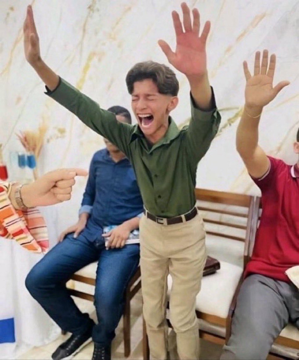 naoi renault tweet media