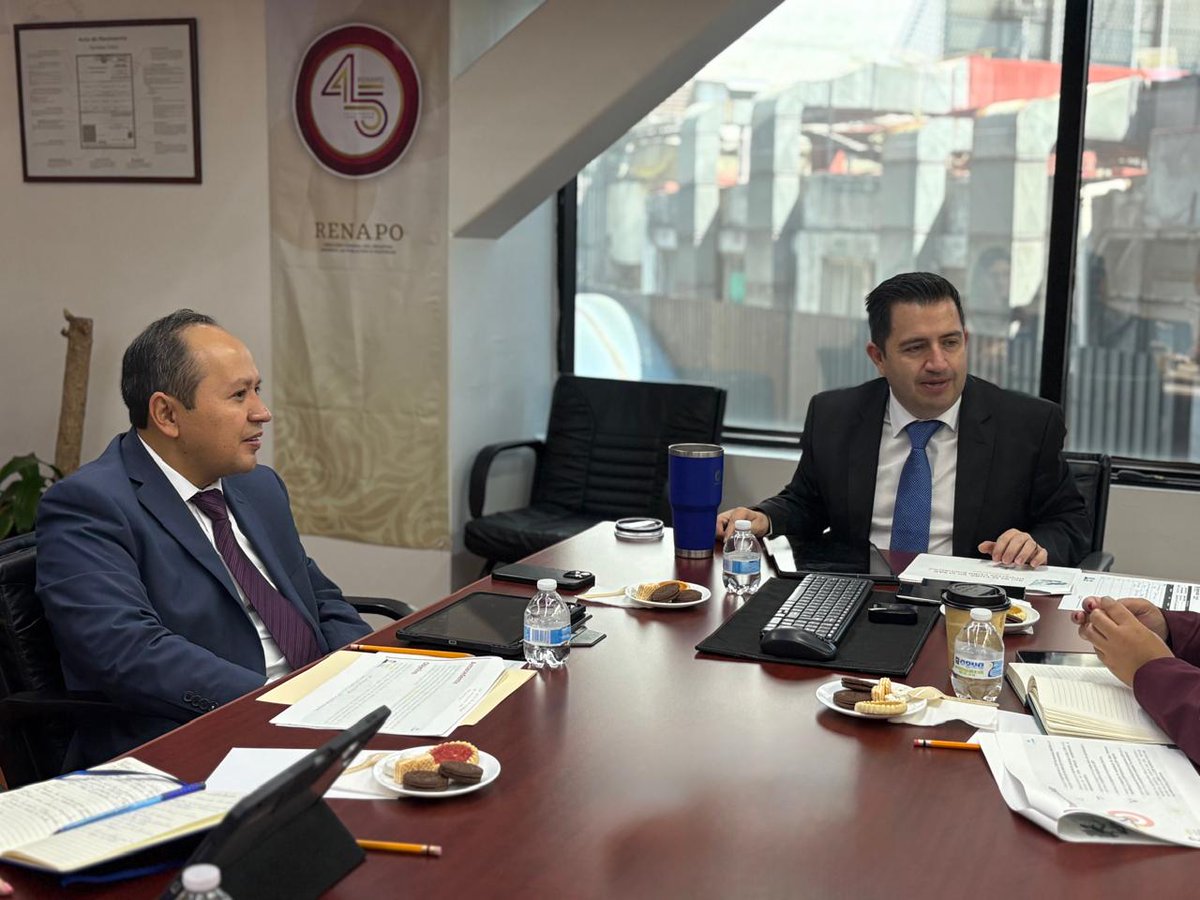 R2D2ARCE's tweet photo. Sostuvimos una reunión con el presidente de la @CONSAR_mx, con quien acordamos implementar acciones conjuntas para fortalecer la validación de la identidad, con el objetivo de brindar mayor seguridad, certeza y mejores servicios a la ciudadanía.
#RENAPO
#CURP https://t.co/9YnFvPs4JN