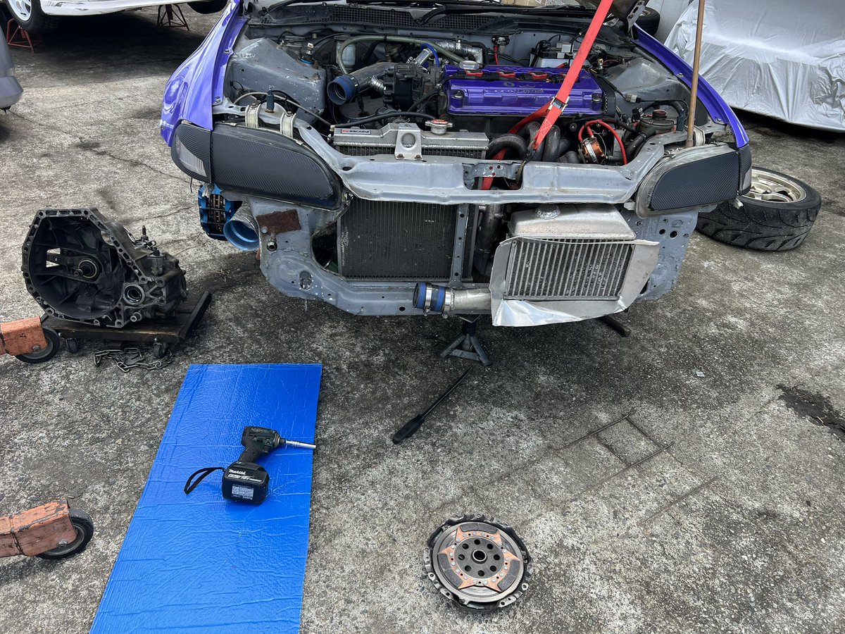 あっちー tweet media