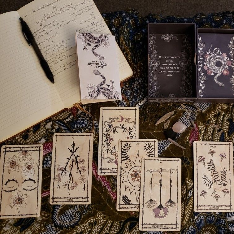 yuna enodia ✿ tarot tweet media