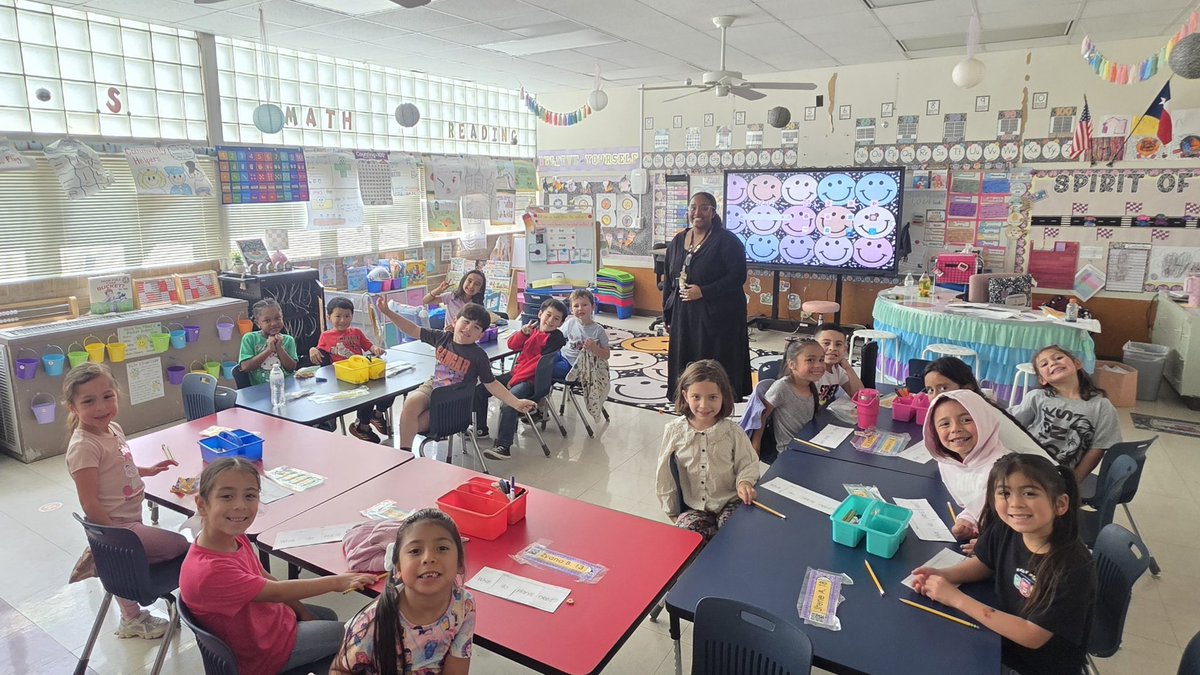 Chi Rocha tweet media