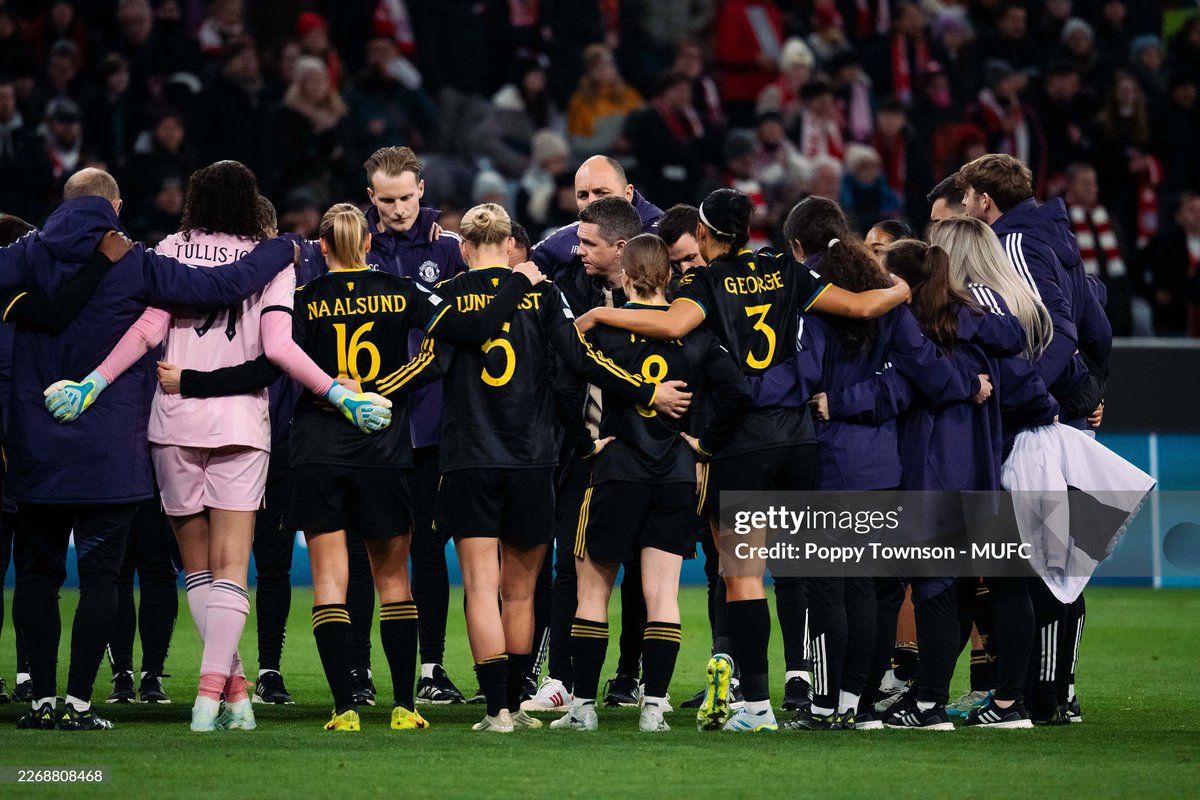 MbakNin ⚽️🤾‍♀️ #SkinnerOut tweet media