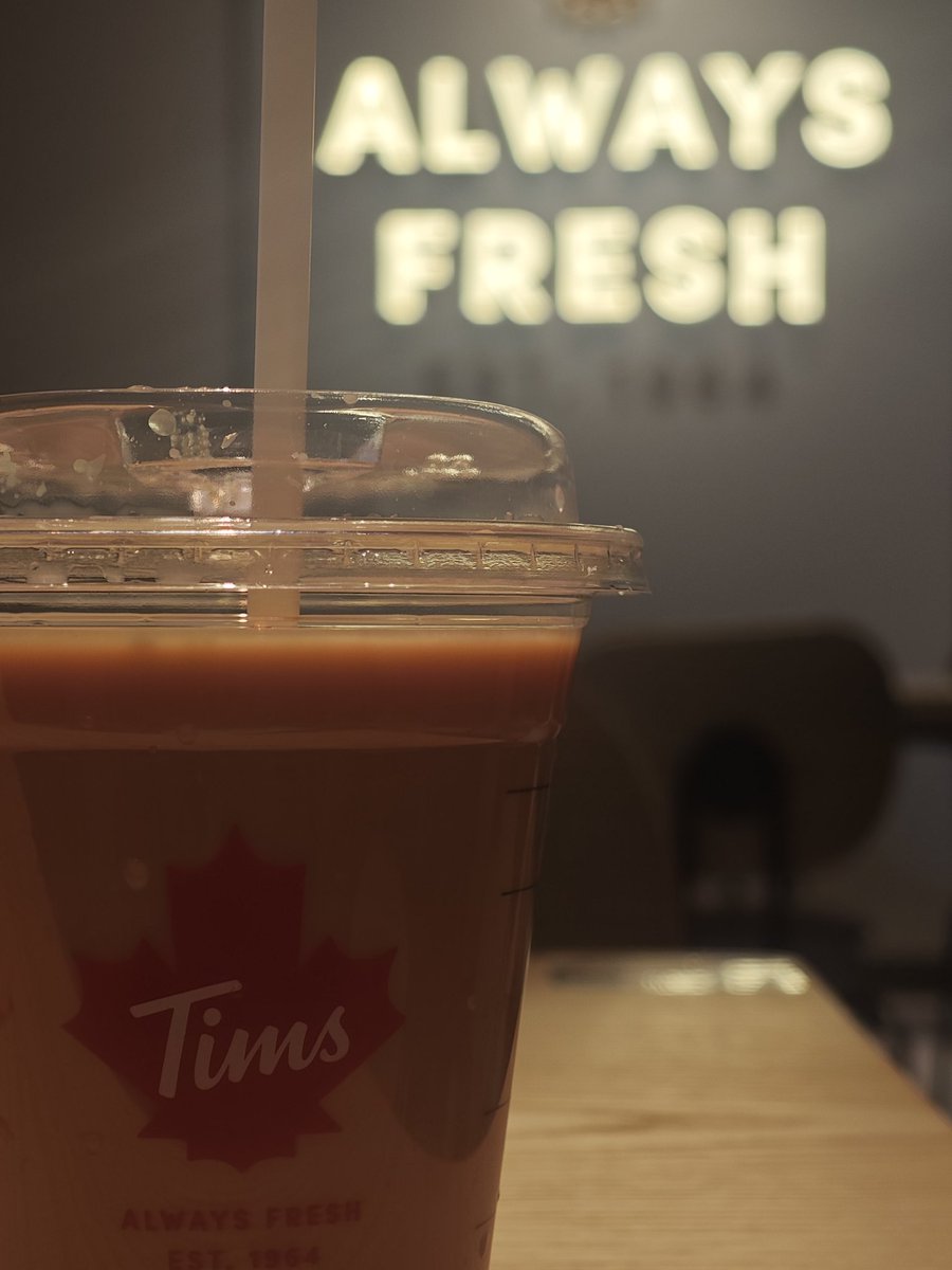 丑丧且无趣 tweet media