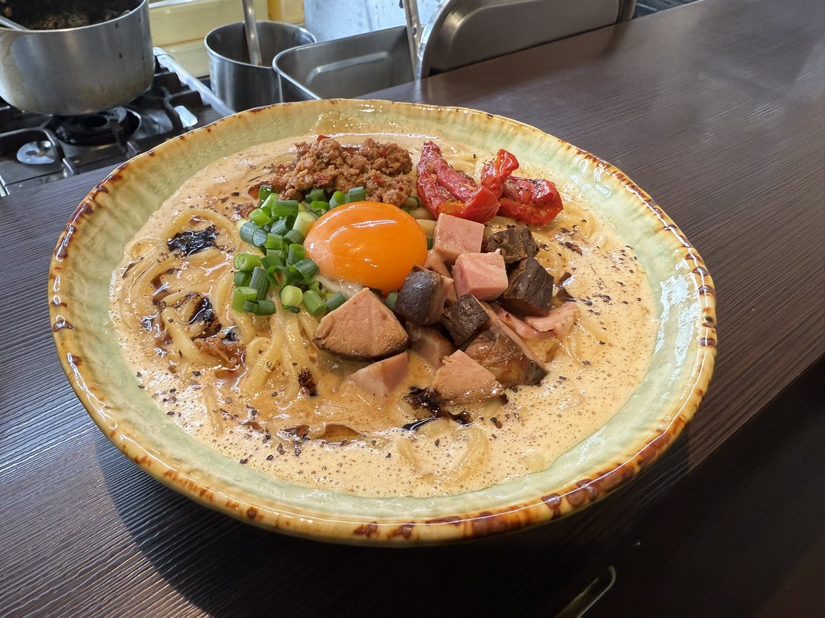 Kj66P's tweet photo. 4/2(木)
告知が遅くなりましたが、
「豆ノ助」に関して
DMで
「まだ食べに行けてないのですが、いつまでやっていますか？」
との問い合わせを複数頂いたので、
もう少し期間を延長して提供させて頂きます。
よろしくお願いします。
#ライトニングファイヤー https://t.co/EvpCIIpgTP