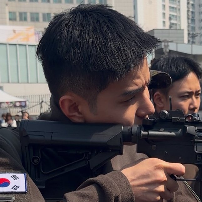 𝐩𝐢𝐧𝐮𝐭 tweet media