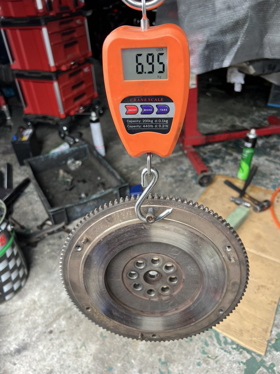 あっちー tweet media