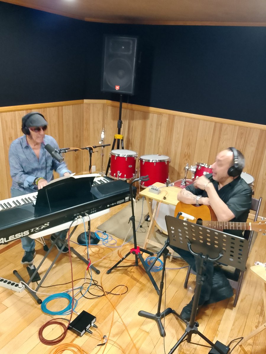 pieza_estudios's tweet image. Tuvimos de todo en #marzo 🙌🏽

#grabación #enseñanza #producciónvisual #recordingstudio #livesession