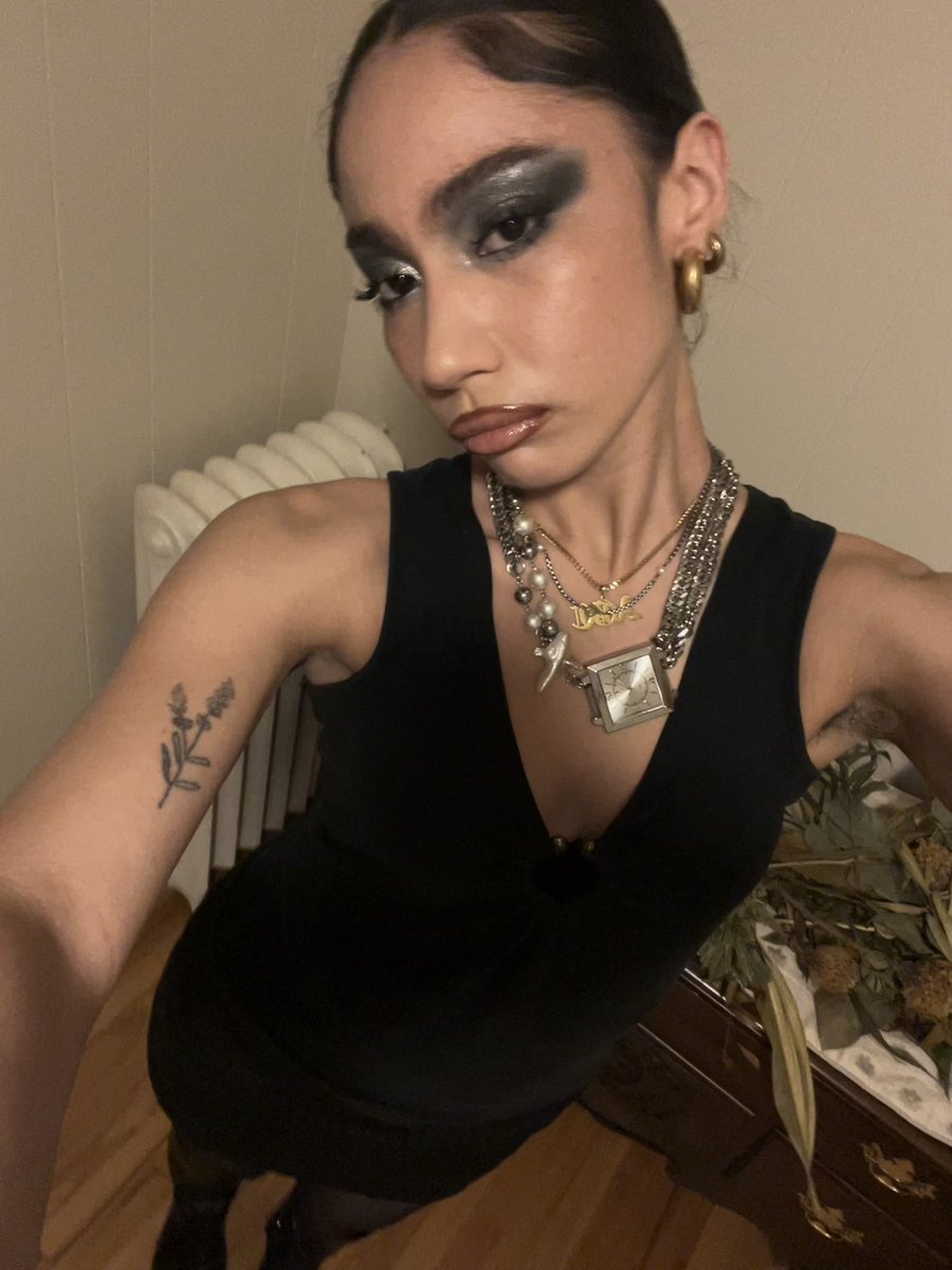 girly friendston tweet media