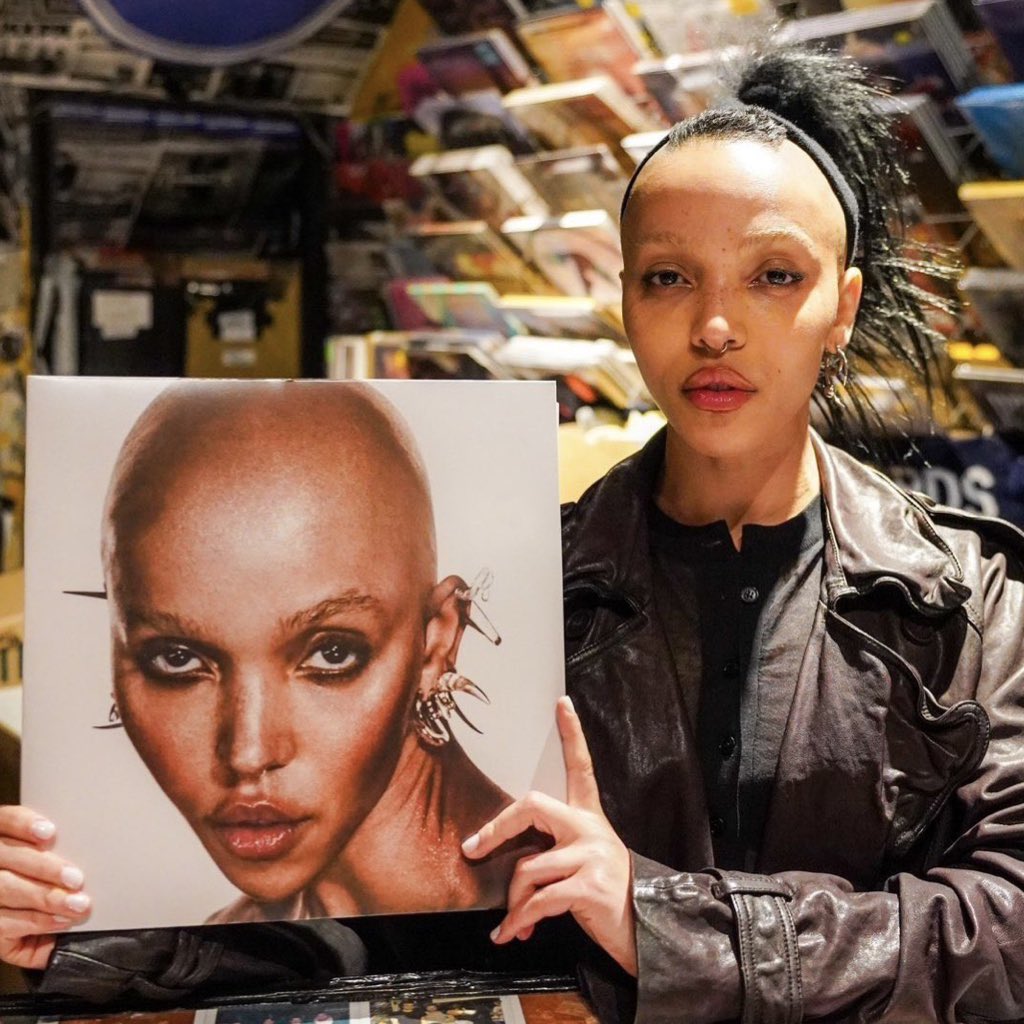 victor★ tweet media