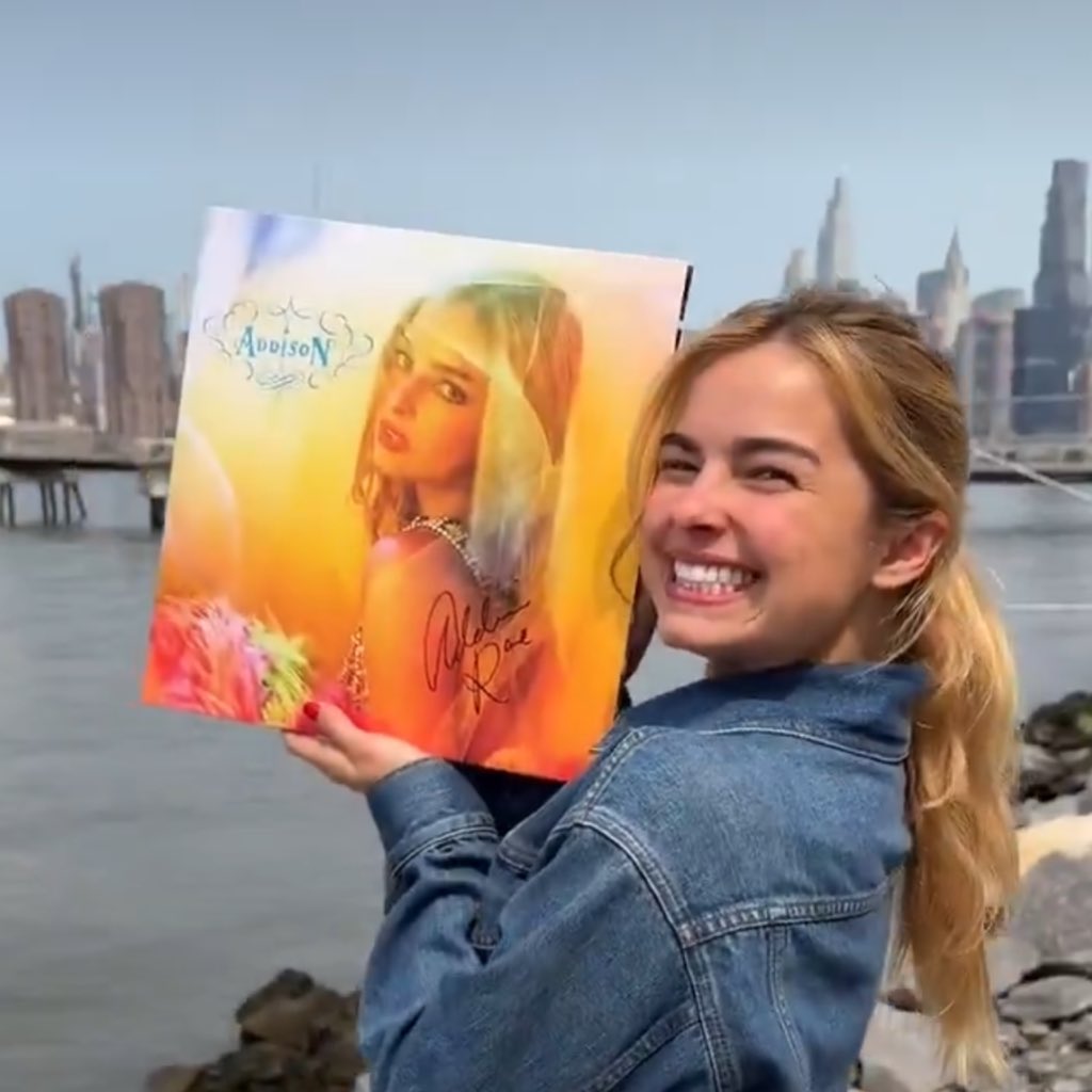 victor★ tweet media