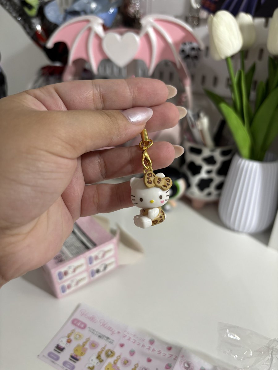 tata | sevEN - tweet media