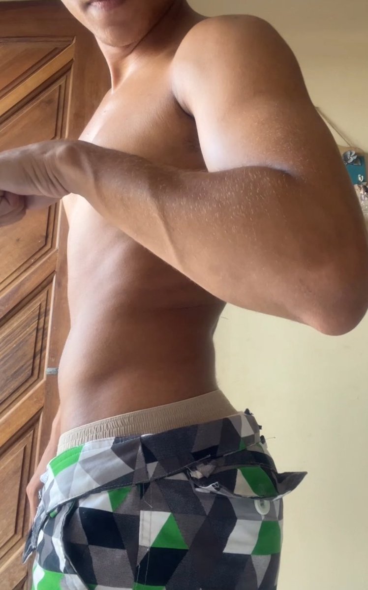 é ruan com r tweet media