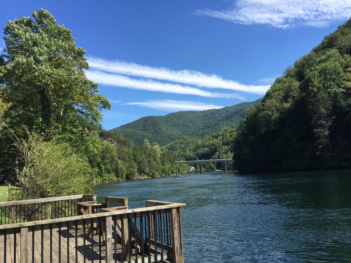 Explore Bryson City tweet media