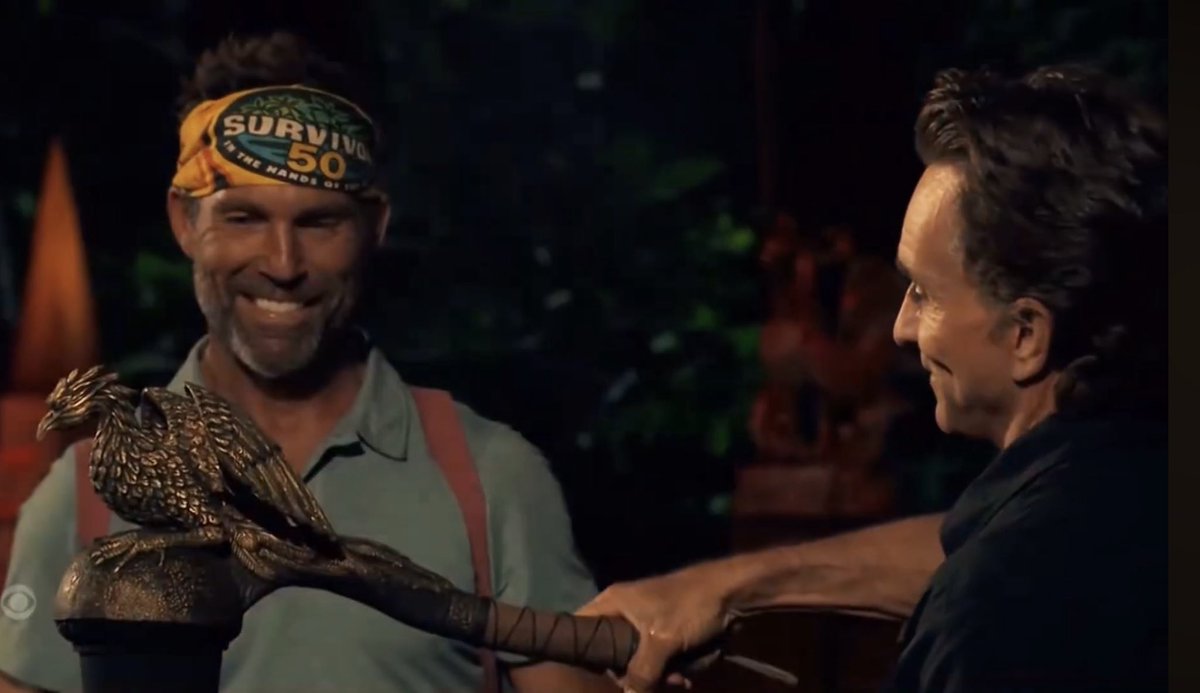 Larry - #MourningDee tweet media