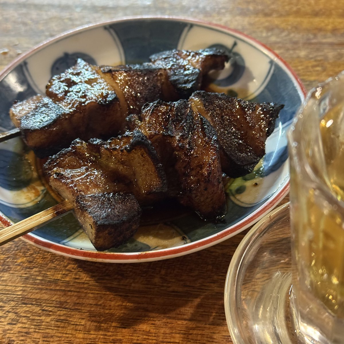 うめともつ tweet media