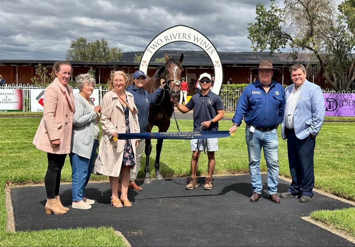 Triple Crown Syndications tweet media