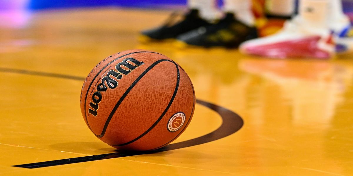 Hawkeyes Wire tweet media