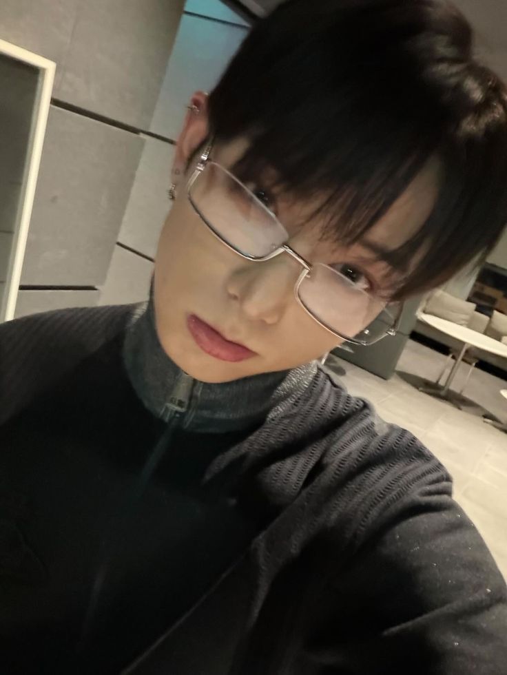 โ๐๐, ๐๐๐ ๐ข๐๐๐
. tweet media