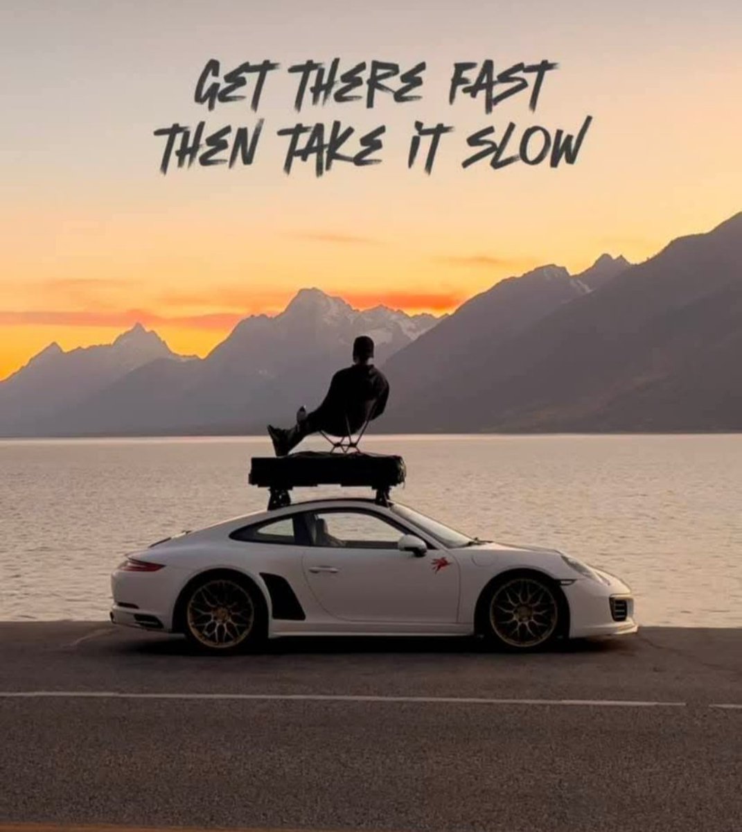Oscarol95842891's tweet photo. #Porsche 🤍👀 https://t.co/UiwWxr7okt