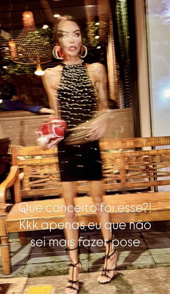 acervito tweet media