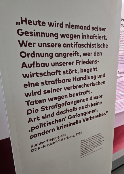 Das schickt mir deutscher "Schwiegeropa" Günter mit dem Kommentar: "Damals wie heute...... nur die Namen haben sich geändert!" Da kann ich nur zustimmen, was beste BRD™️ aller Zeiten angeht.😈