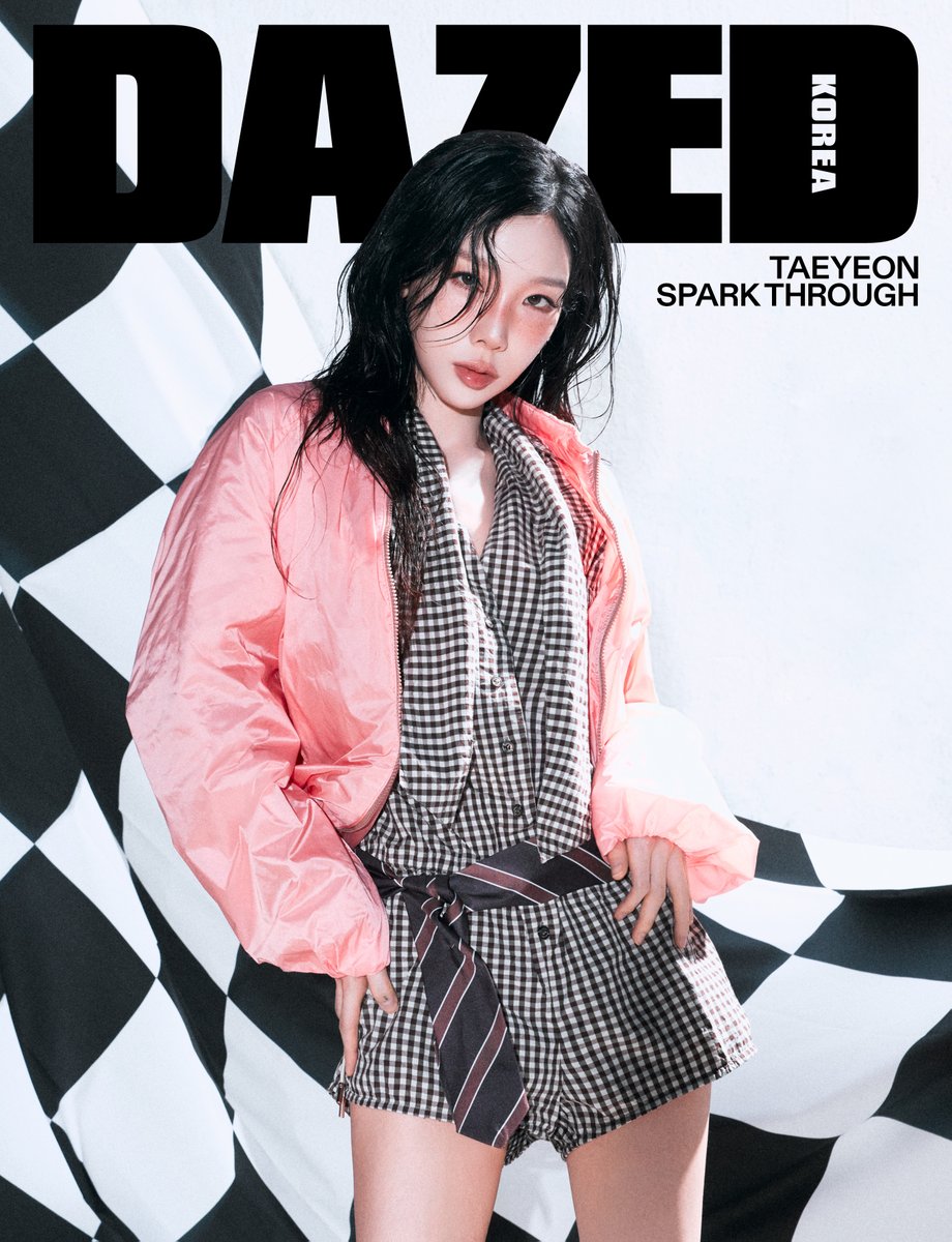 Ktown4u_main's tweet photo. 데이즈드 앤 컨퓨즈드 2026 썸머 에디션 Dazed & Confused 2026 SUMMER Edition A,B,C Type
#케타포 예약 판매 안내 📚

표지 : 태연

케이타운포유 [Ktown4u]
* Global : https://t.co/5nso9k1A2u
* KR : https://t.co/bJRwJj2Dxi
* JP : https://t.co/BH6AJWSH6F
* CN :https://t.co/vbtjXnocLL

#태연 #TAEYEON