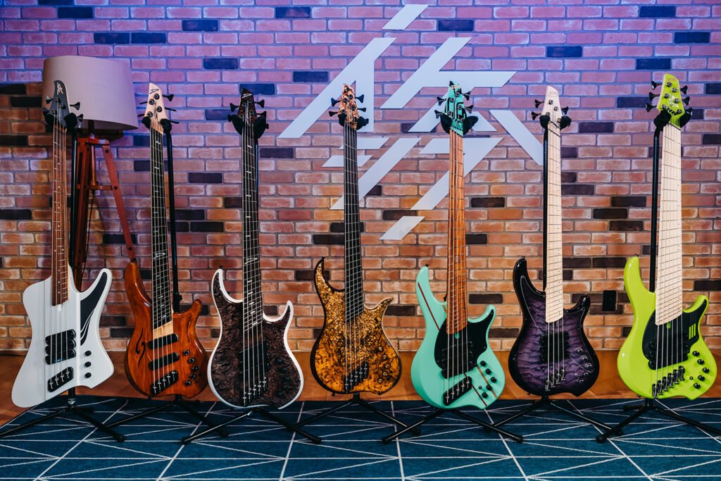 grandeybass_tyo's tweet image. 【遂に明日開催🎉】
#Dingwall Masterclass feat. Sheldon Dingwall (CEO) &amp;amp; Jacob Umansky (#Intervals) / Guest : ayumu

日本が誇る #Dingwall エンドーサー、ayumuさんも出演決定した超豪華イベントが明日開催です！

イケシブで貴重な体験を是非✨

お申込みはコチラ
livepocket.jp/e/20260403-din…