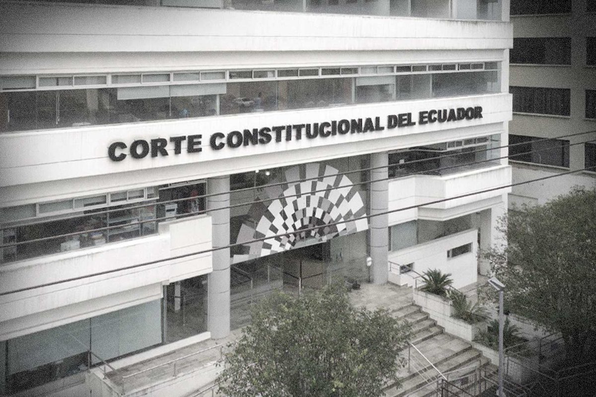 Politics Ec tweet media