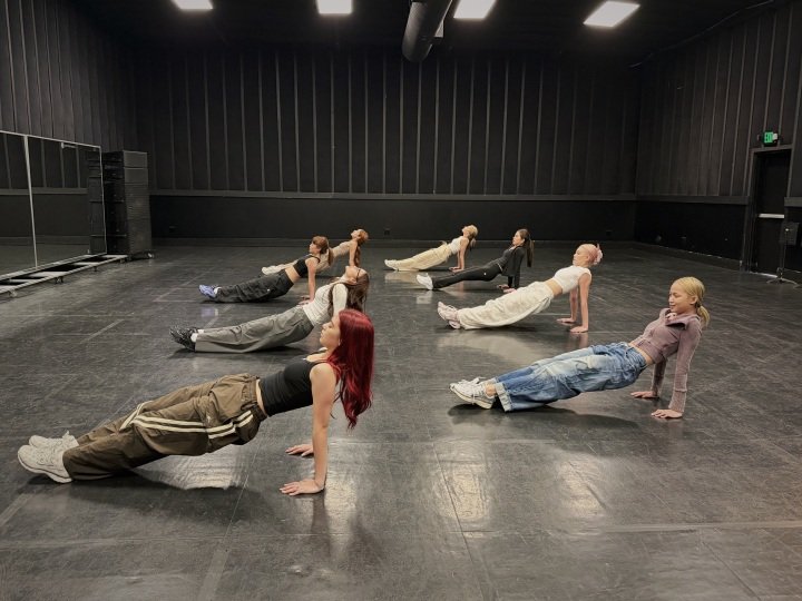 BINI Weverse tweet media