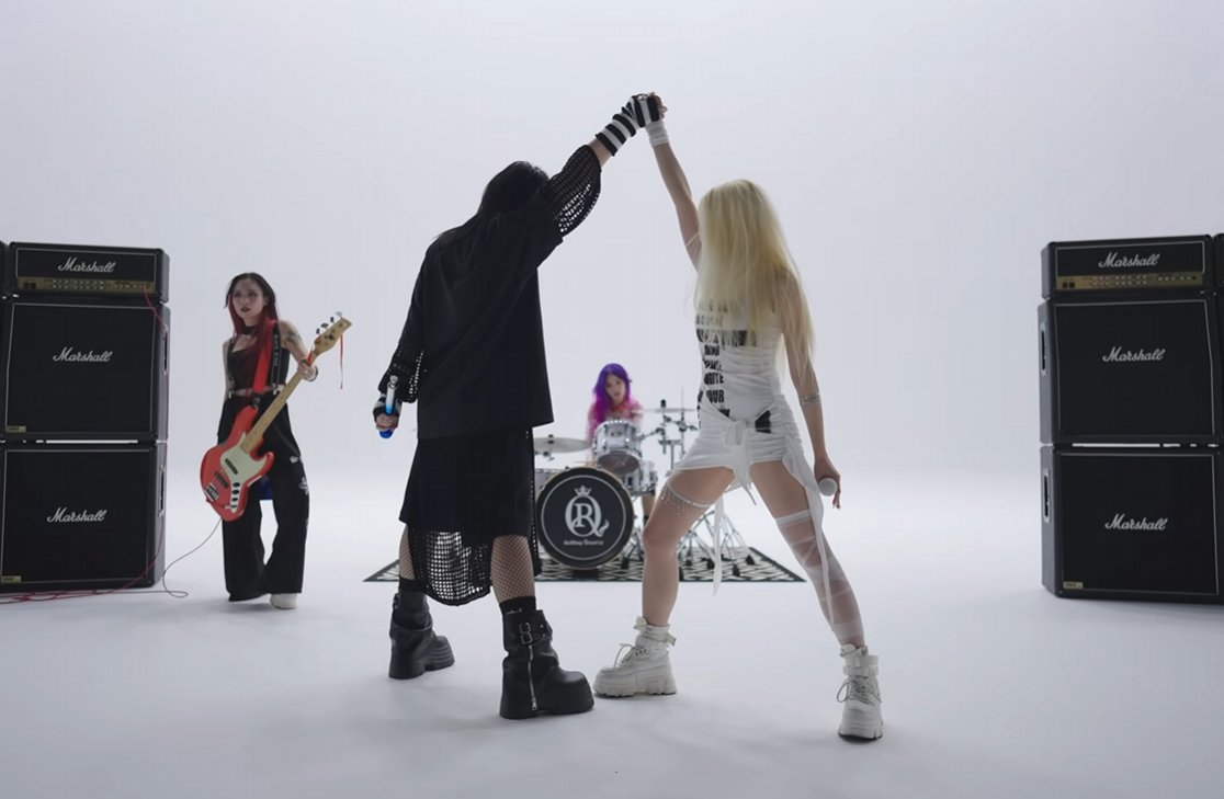 kit 킷 🐺 tweet media