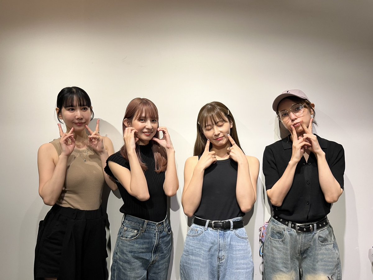 KiyoeKashiyuka2's tweet image. ⭐SCANDAL⭐
ଘ(੭ˊᵕˋ)੭* ੈ✩‧₊˚🤎🖤✨️
🎤🎸🥁🎶📸
#SCANDAL #scandalband #Haruna #Tomomi #Mami #Rina