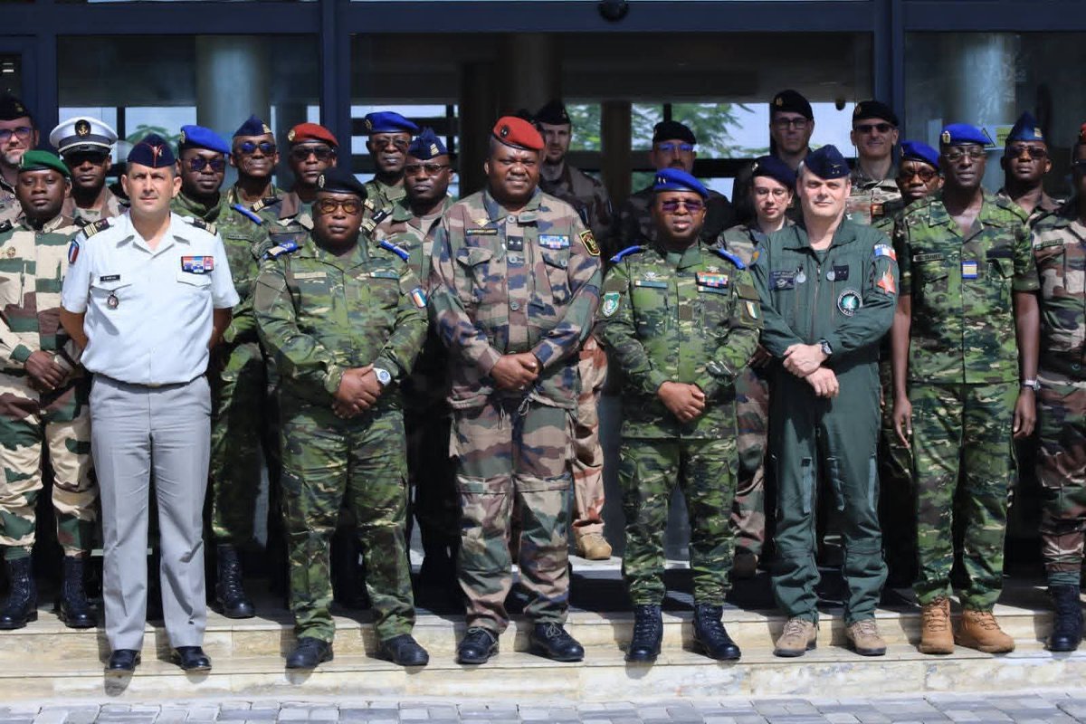 PartenariatR's tweet photo. 11-Il consacre, par ailleurs, la reconnaissance du professionnalisme, de la crédibilité et du dynamisme des Forces Armées de Côte d’Ivoire, désormais positionnées comme un acteur majeur de la coopération militaire, tant à l’échelle régionale qu’internationale. https://t.co/pPGt8IKIMD