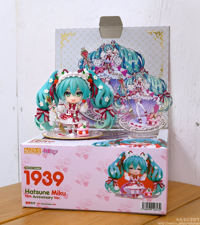 【新品】ねんどろいど 初音ミク 15th Anniversary 玩具レビュー ねんどろいど 初音ミク 15th Anniversary Ver. - 金の