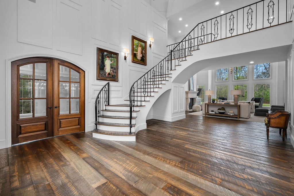 dehallman's tweet image. Looking for a fabulous hideaway? This European style craftsman beauty boasts 10,572 SF of stunning craftsmanship and bespoke details. With two fireplaces and an estate lot of  7.5 acres, this is one beauty you will not want to miss!  #alabamarealestate #estatehomes
#homesforsale