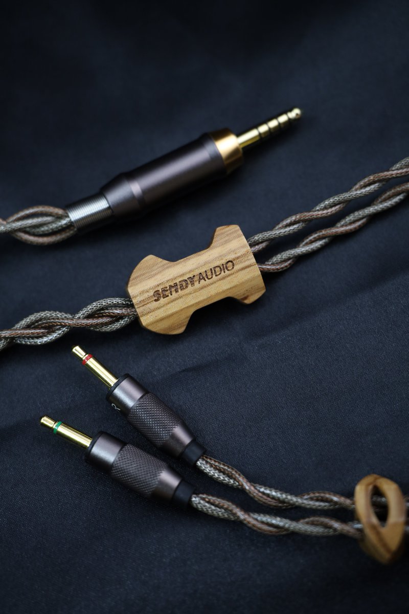 Sendy_Audio's tweet photo. From every finely crafted component to its rich, expressive sound — EGRET is designed to impress, inside and out. 🎧✨
#SendyAudio #Egret #Audiophile #HiFiSound #PrecisionCraft #BuiltForMusic https://t.co/xdp7mqEYKJ