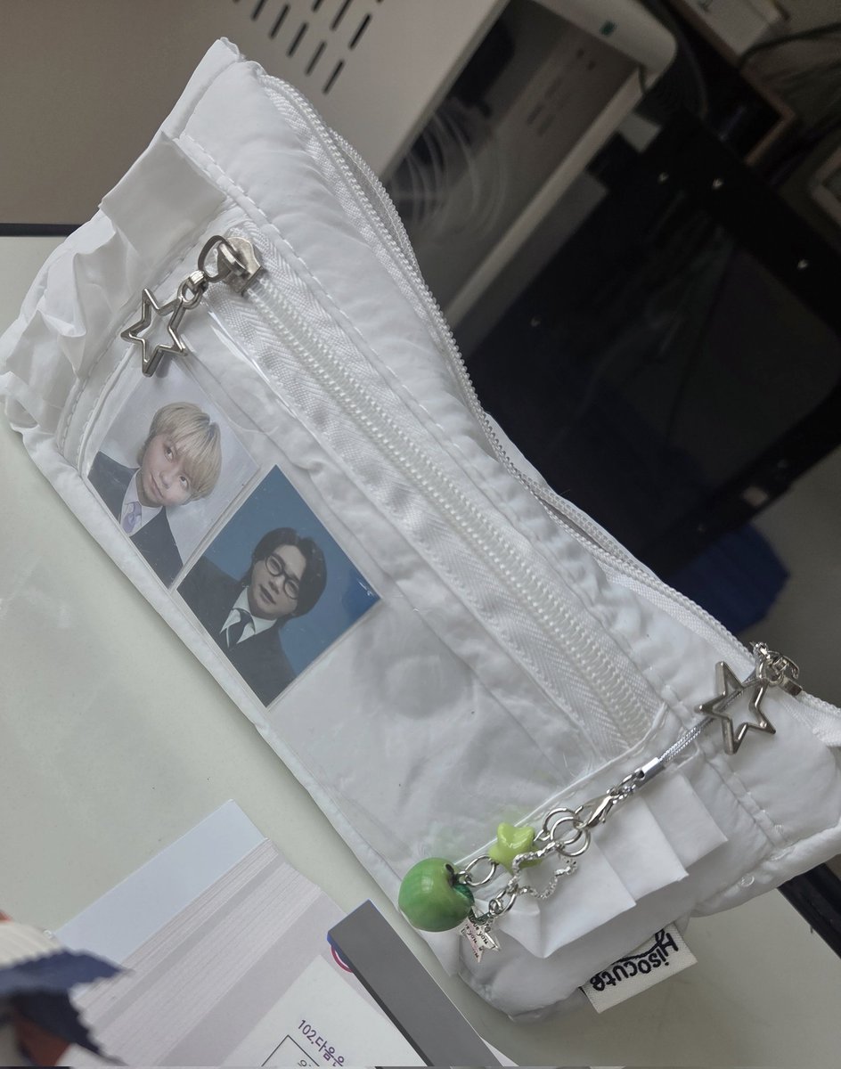 모눈이 tweet media