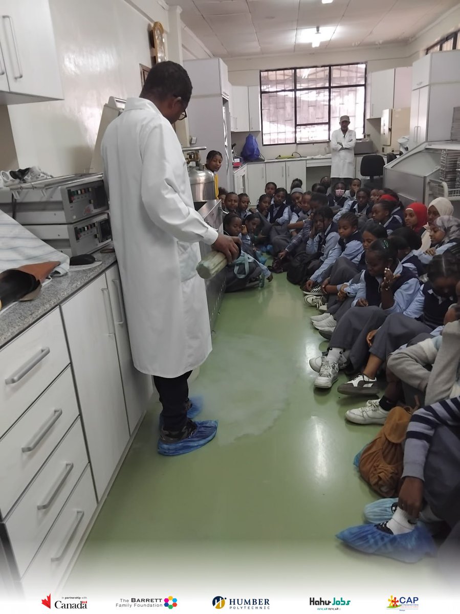 hahujobs's tweet image. STEEP completed its 6th field visit with Meskerem 2 students at the Ethiopian Livestock Development Institute. Students observed artificial insemination, genetic distribution to farmers, and disease control systems in cattle production.

#STEEP #Agriculture #Livestock #STEM